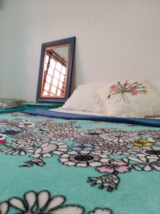 Rumi'S Hostel E Cafe Ratones الغرفة الصورة