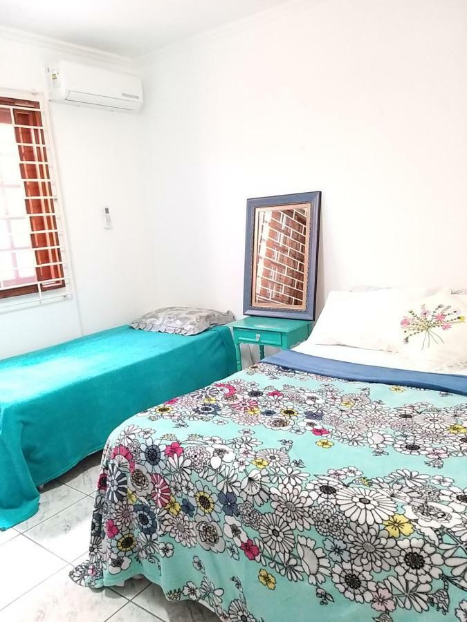 Rumi'S Hostel E Cafe Ratones الغرفة الصورة